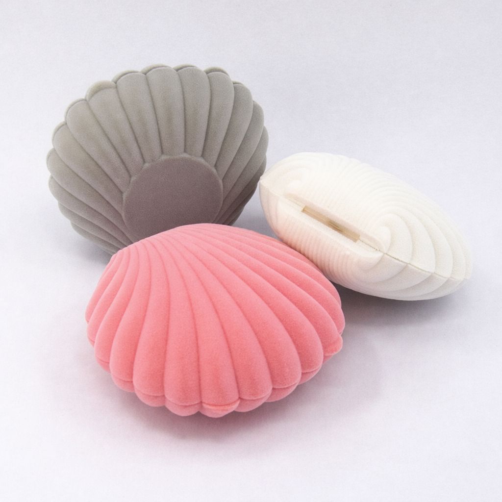 Shell-Shaped Velvet Jewelry Box