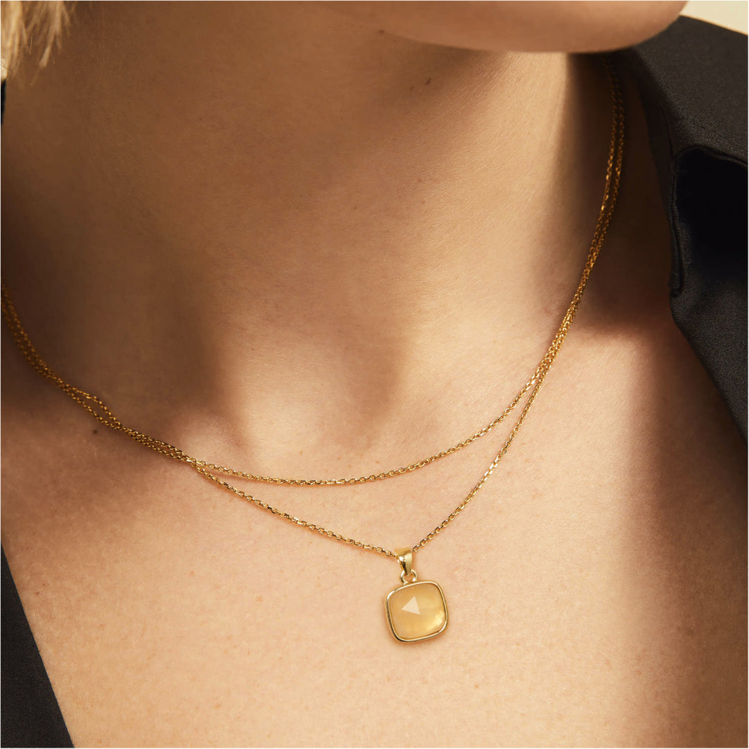 14K Gold Healing Crystal Necklace Natural Energy Stone Pendant Necklace - Sunstone