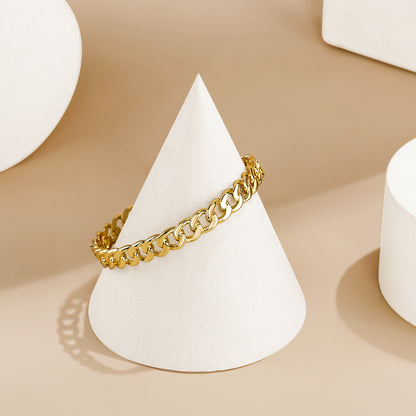 Trendy 14K Gold Bracelet Inspired by Cuban Style